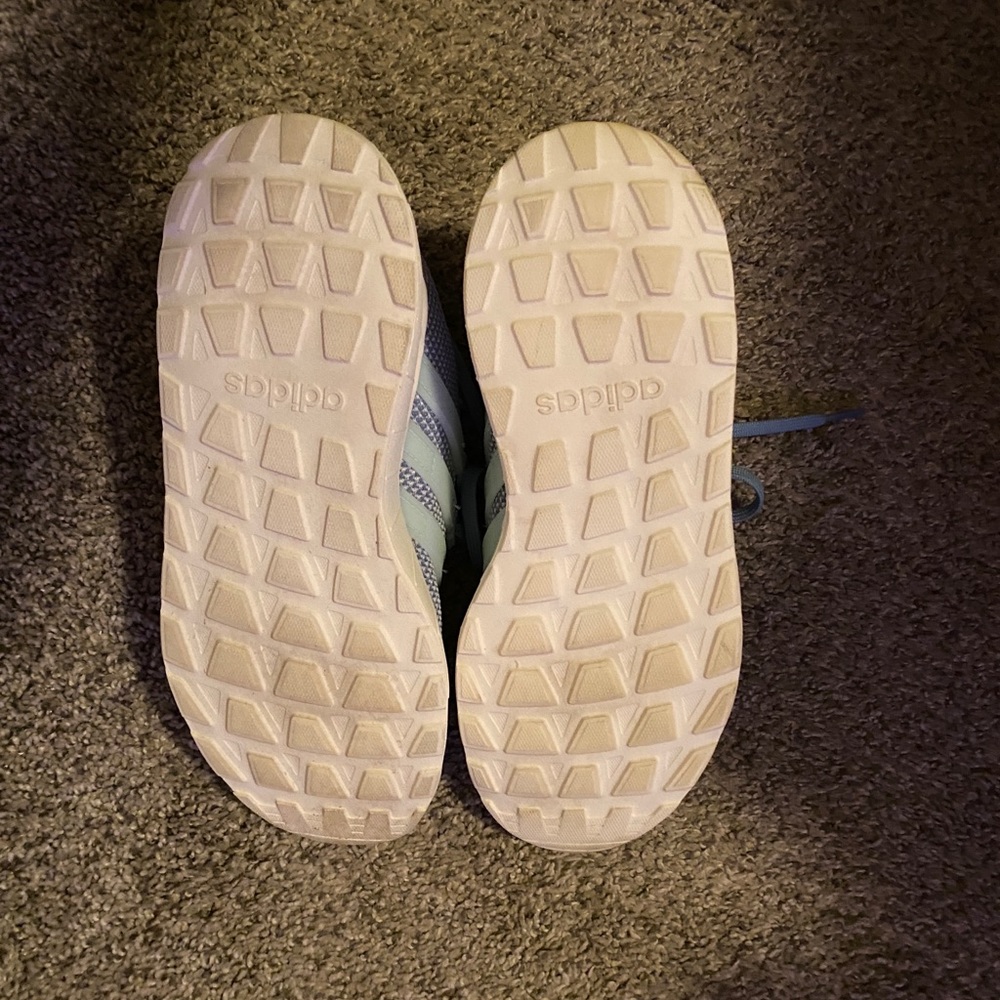 Adidas Float - image 2